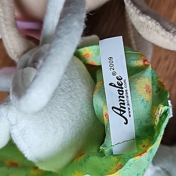 Annalee Egg Gathering Mouse & Annalee Bunny Tail Easter Bundle of 2 Dolls NWT - Picture 8 of 11